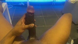 Big black cock masturbation gemissement - porn video